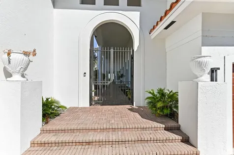 200 N Lake Drive Lantana FL 33462