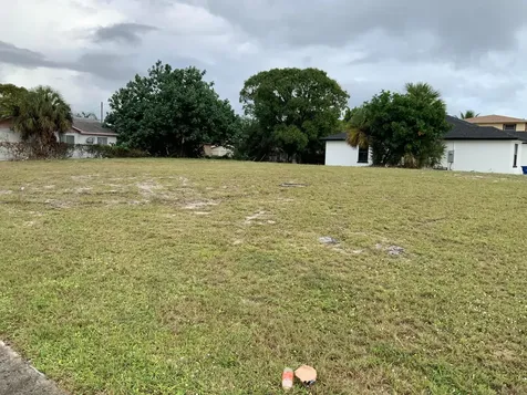Null 32nd & S Avenue S Riviera Beach FL 33404