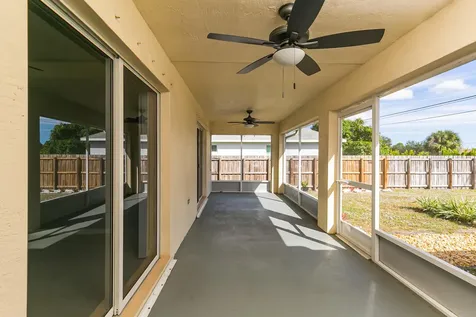555 SE Nome Drive Port St Lucie FL 34984