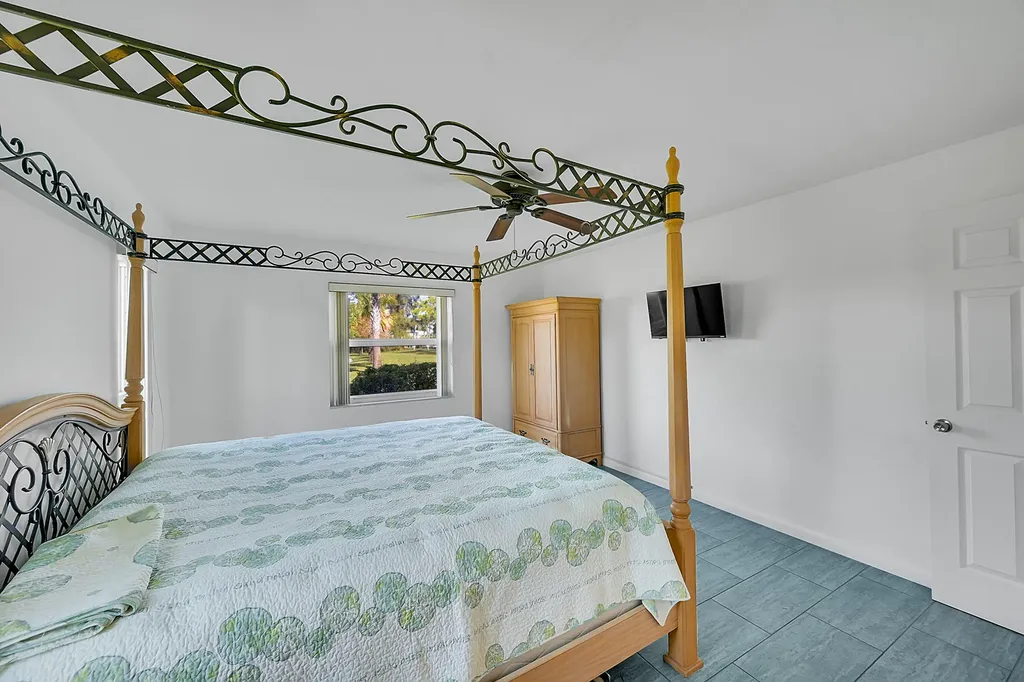 13791 Flora Place Delray Beach FL 33484