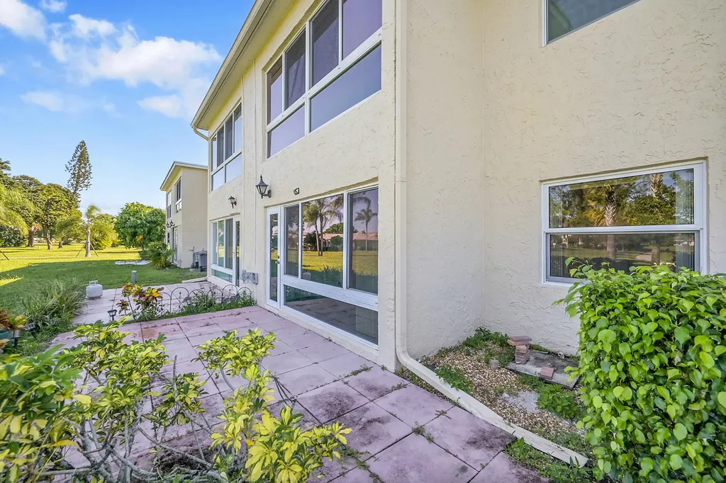 13791 Flora Place Delray Beach FL 33484