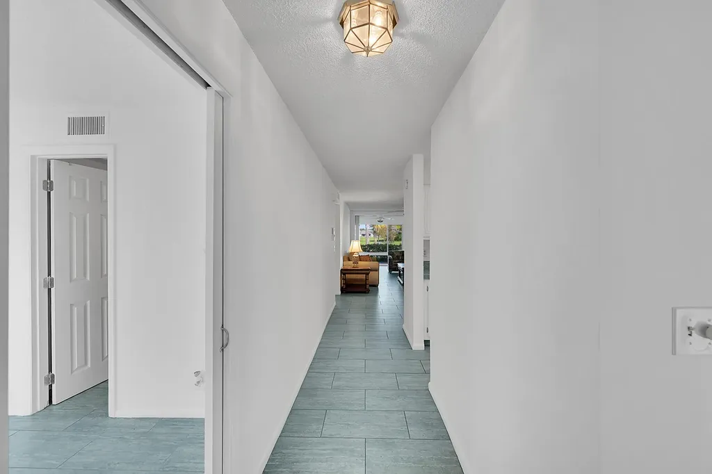 13791 Flora Place Delray Beach FL 33484