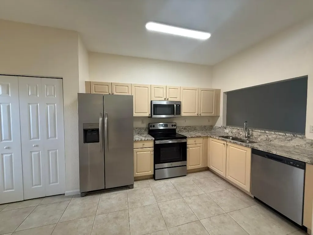 5961 Forest Hill Boulevard West Palm Beach FL 33415