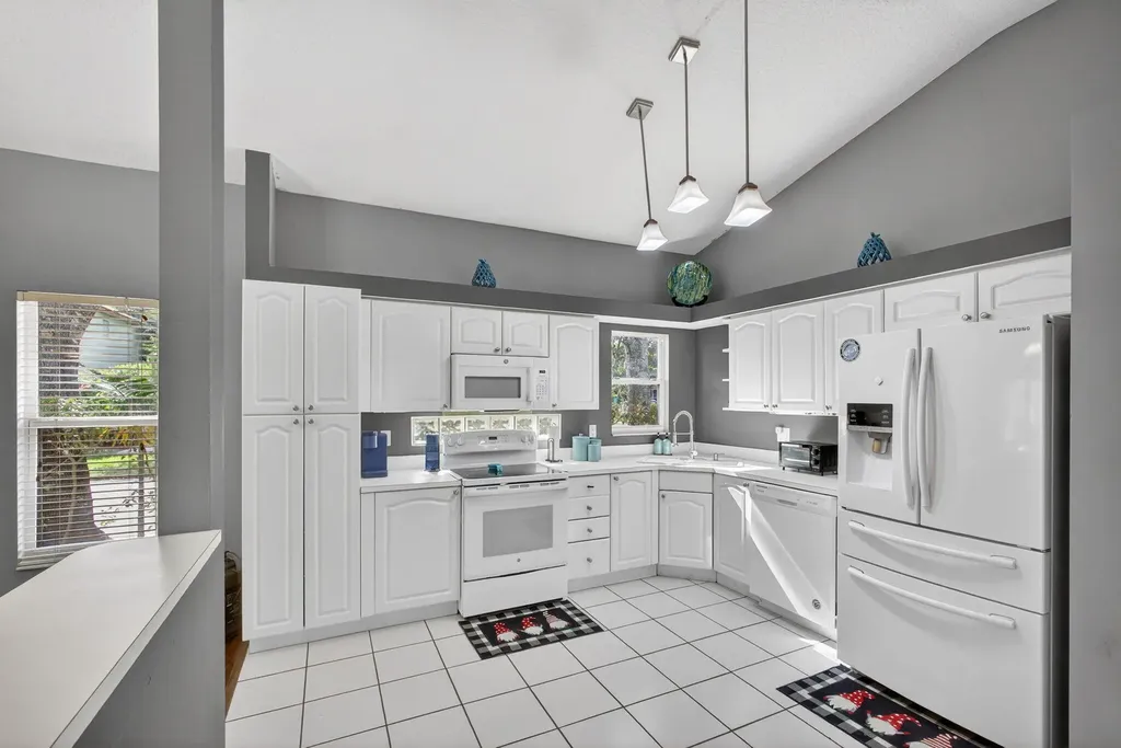 5156 Elpine Way Palm Beach Gardens FL 33418