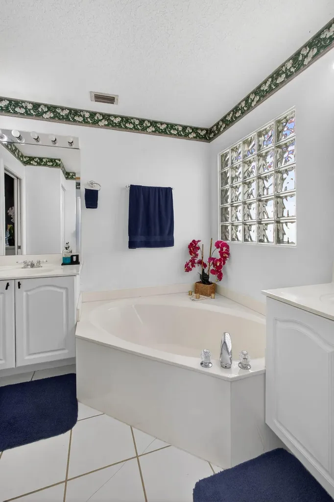 5156 Elpine Way Palm Beach Gardens FL 33418
