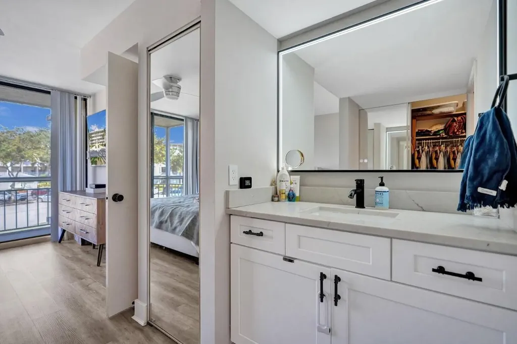 6193 Balboa Circle Boca Raton FL 33433