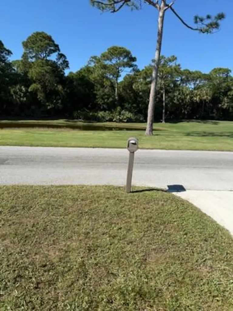 4 E East Caribbean Port St Lucie FL 34952