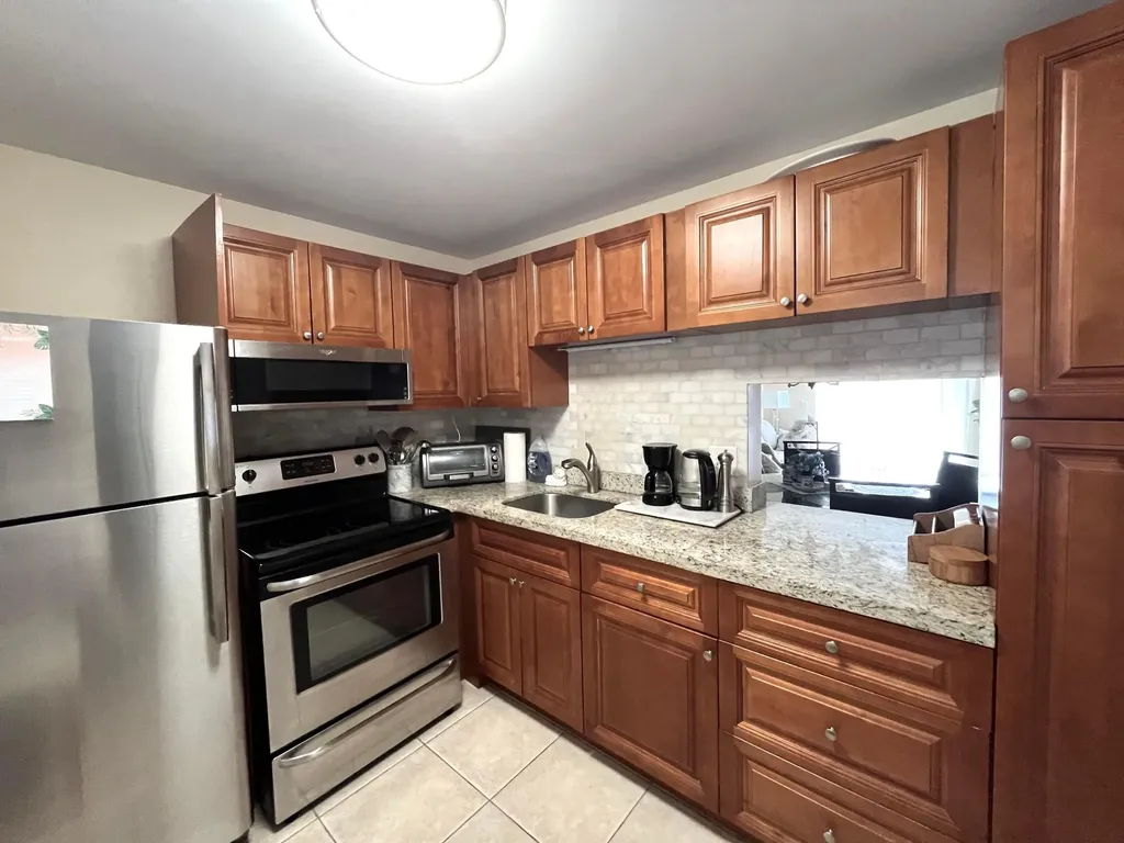 330 NE 26th Avenue Boynton Beach FL 33435
