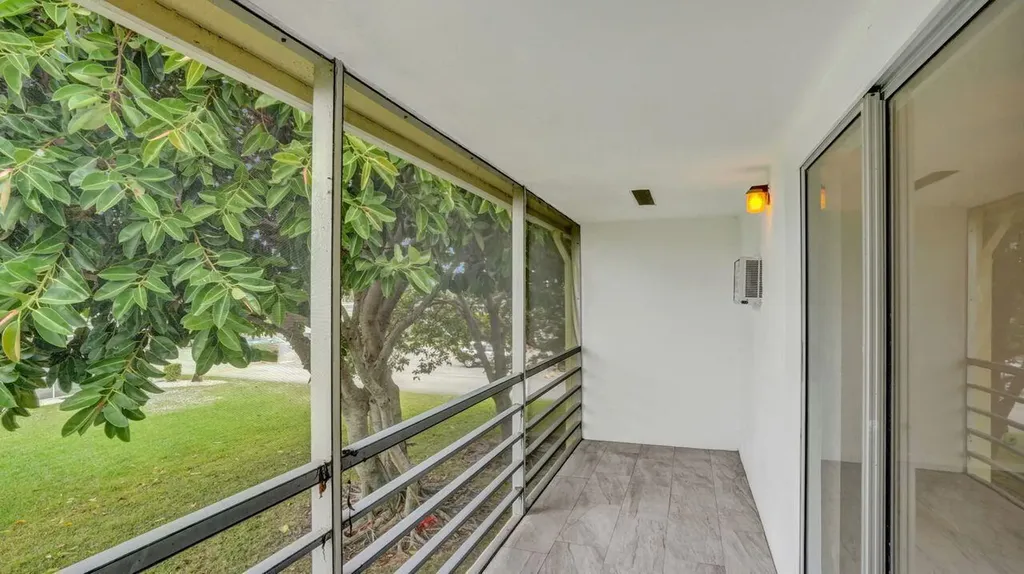 118 Sheffield E West Palm Beach FL 33417