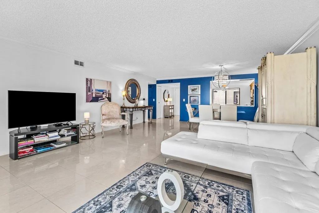 5589 Fairway Park Drive Boynton Beach FL 33437