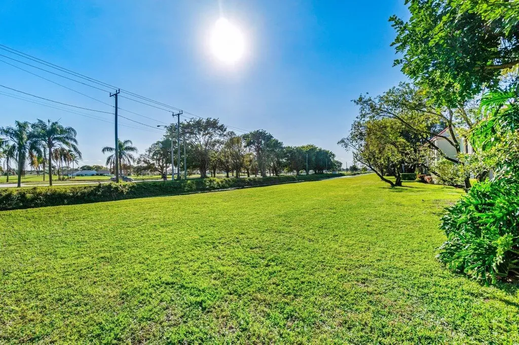5589 Fairway Park Drive Boynton Beach FL 33437