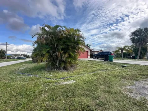 2525 SW Cameo Boulevard Port St Lucie FL 34953