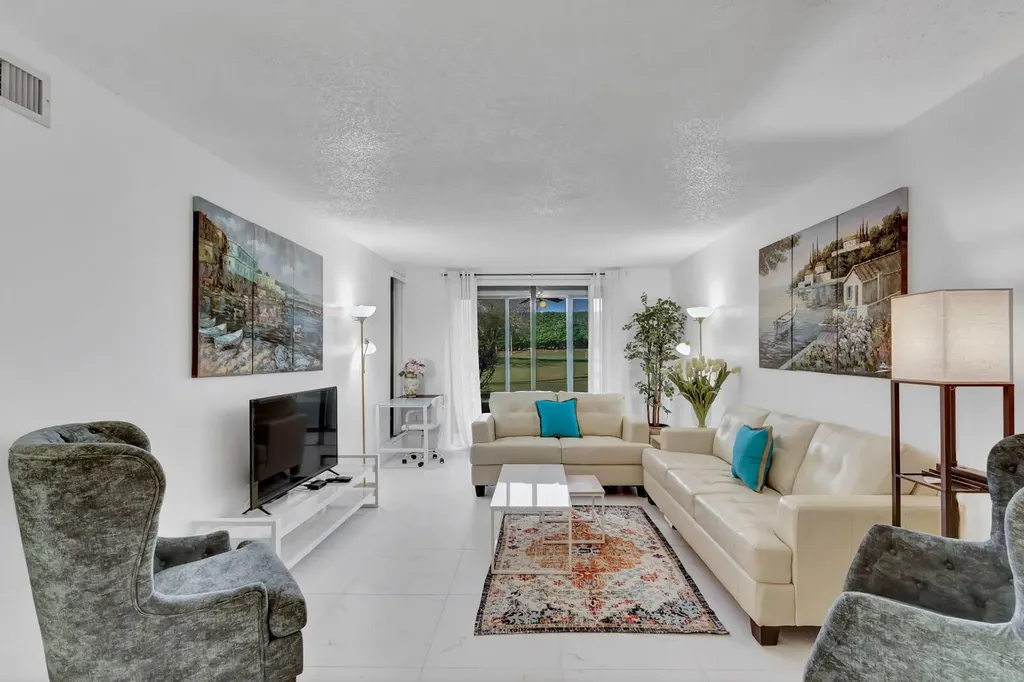 7844 La Mirada Drive Boca Raton FL 33433