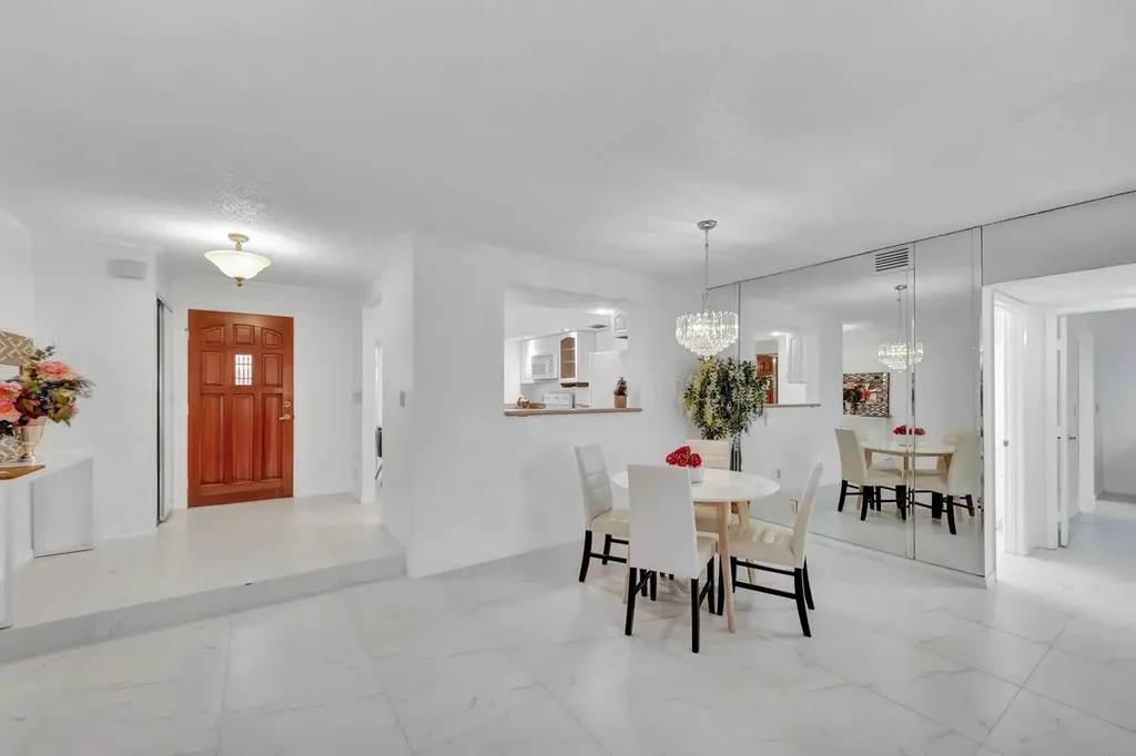 7844 La Mirada Drive Boca Raton FL 33433