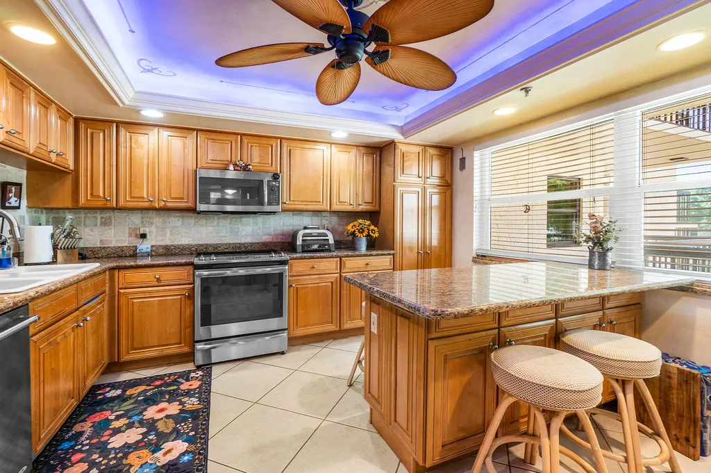 374 Golfview Road North Palm Beach FL 33408