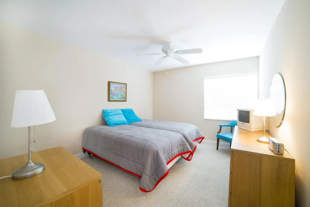 715 Normandy O Delray Beach FL 33484
