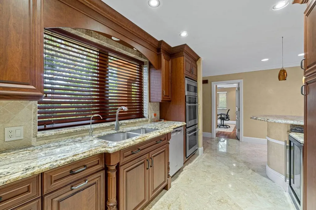 870 NW 7th Street Boca Raton FL 33486
