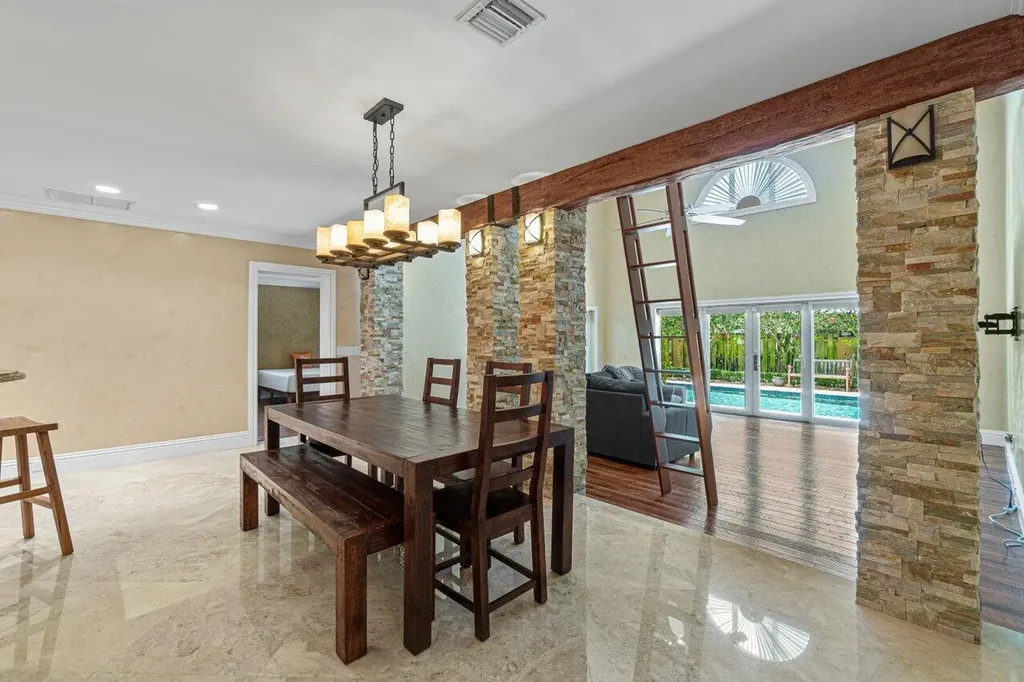 870 NW 7th Street Boca Raton FL 33486