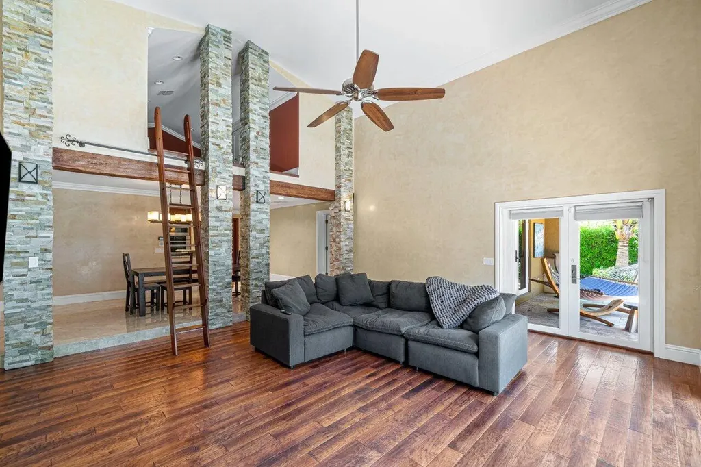 870 NW 7th Street Boca Raton FL 33486