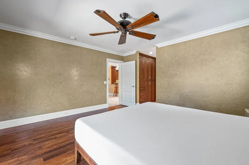 870 NW 7th Street Boca Raton FL 33486