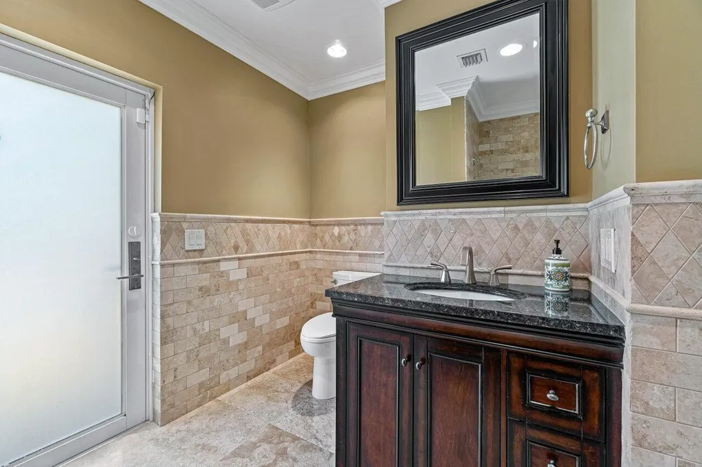 870 NW 7th Street Boca Raton FL 33486