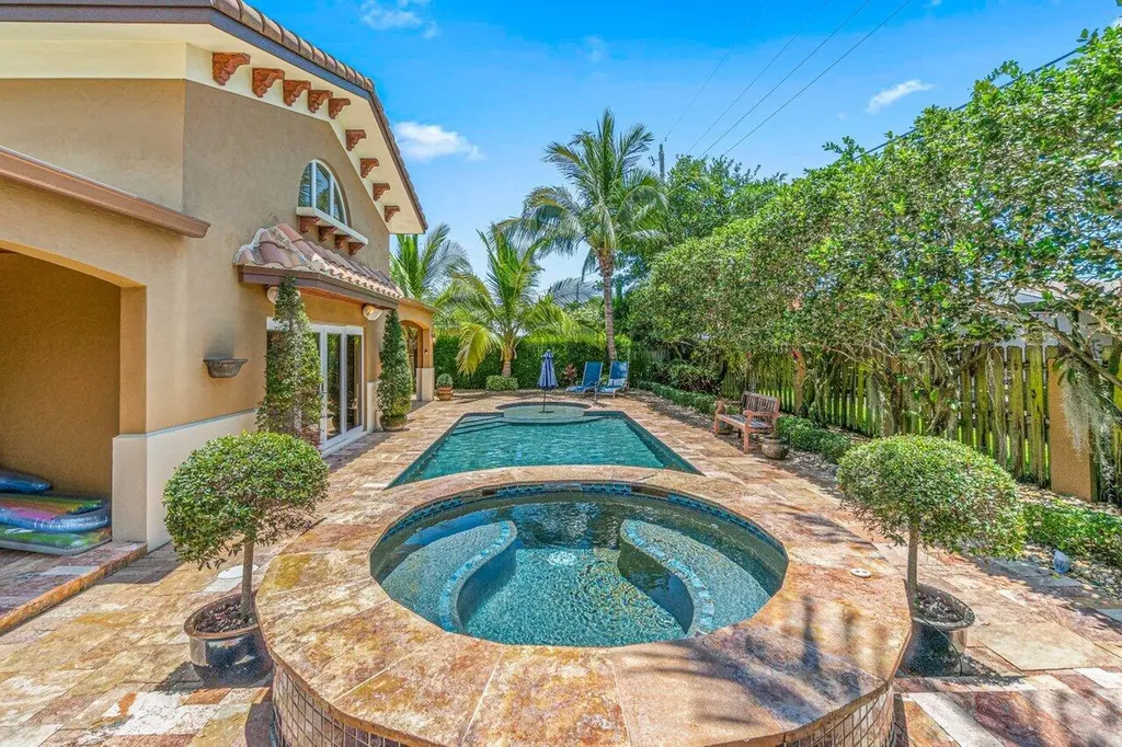 870 NW 7th Street Boca Raton FL 33486