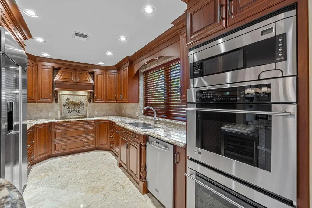 870 NW 7th Street Boca Raton FL 33486