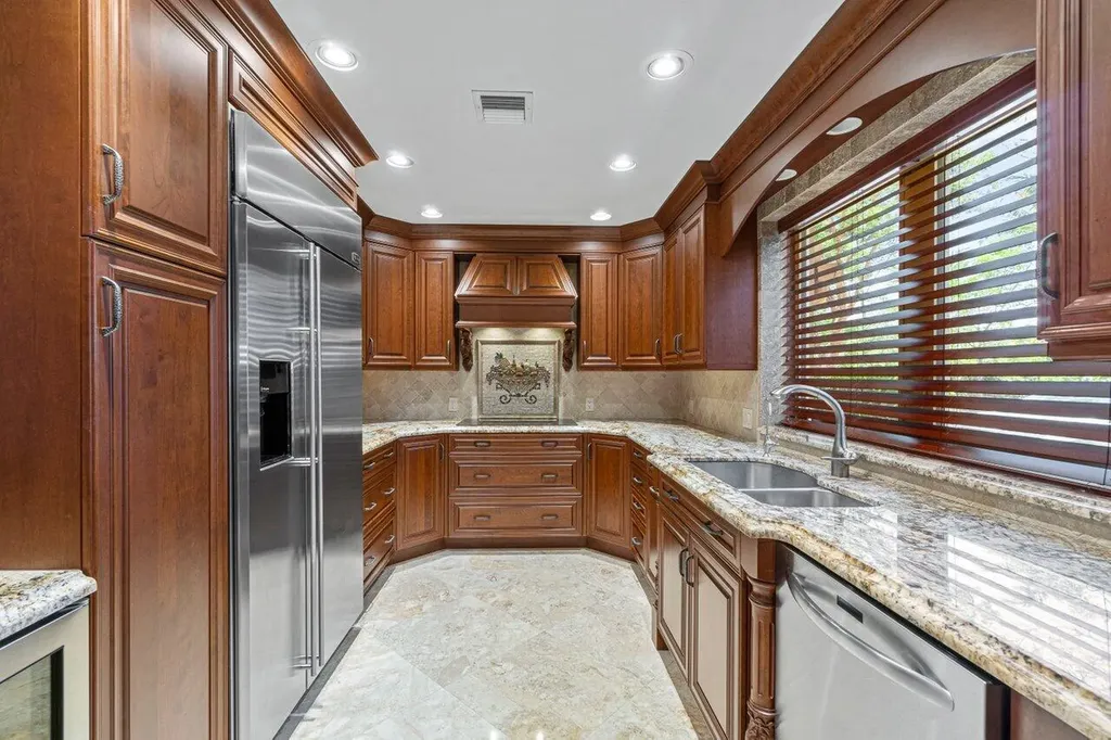 870 NW 7th Street Boca Raton FL 33486
