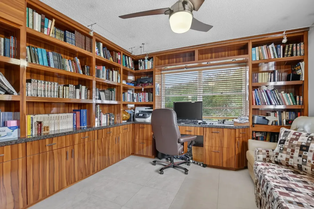 3080 Yarmouth D Boca Raton FL 33434