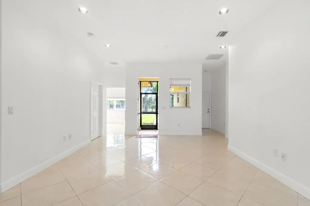 9353 Rodeo Drive Lake Worth FL 33467