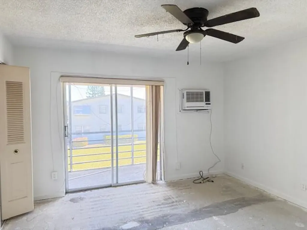 237 Northampton L West Palm Beach FL 33417