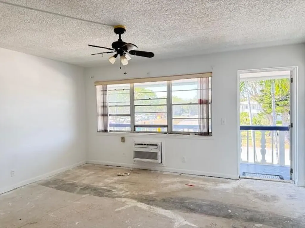 237 Northampton L West Palm Beach FL 33417