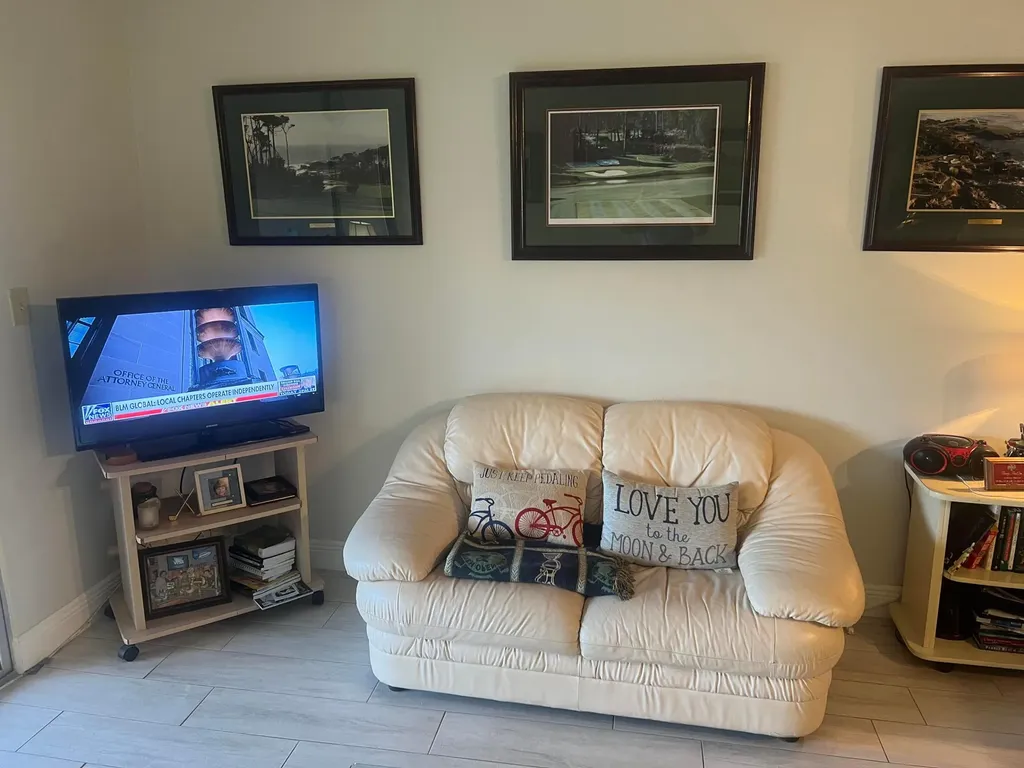 2208 S Cypress Bend Drive Pompano Beach FL 33069