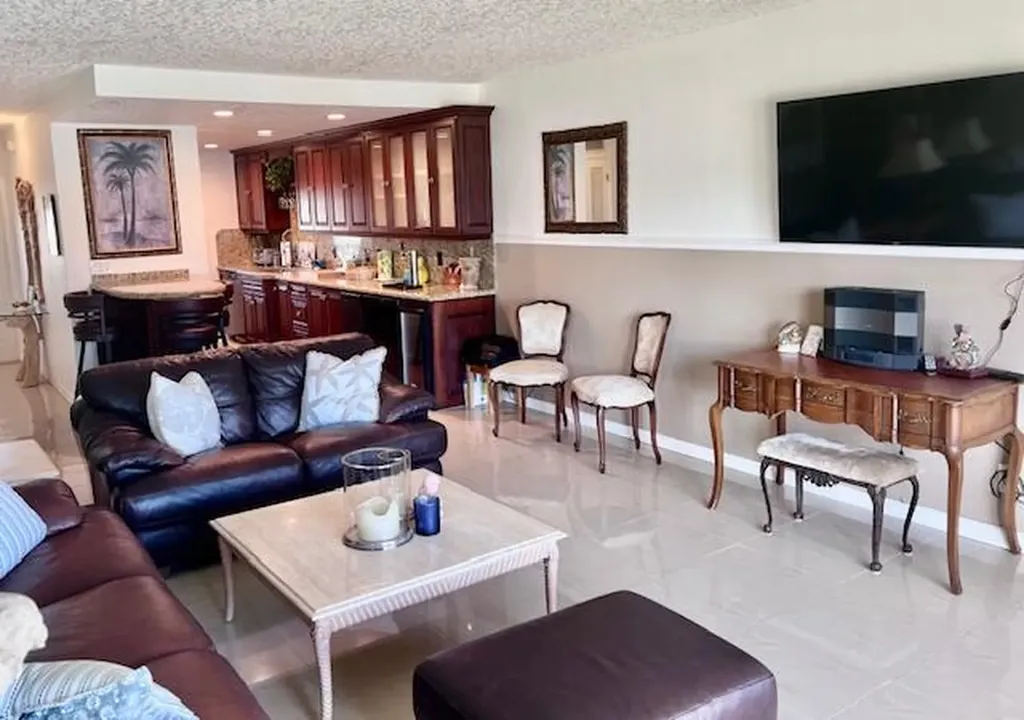 230 N Federal Highway Deerfield Beach FL 33441