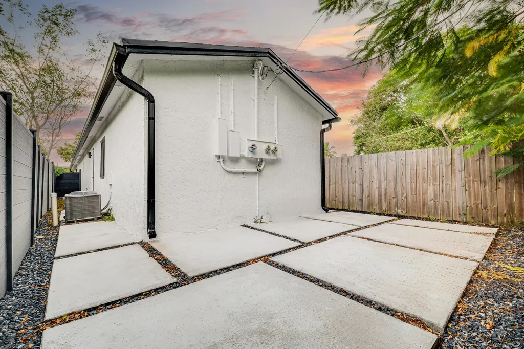 1126 NW 4th Avenue Fort Lauderdale FL 33311
