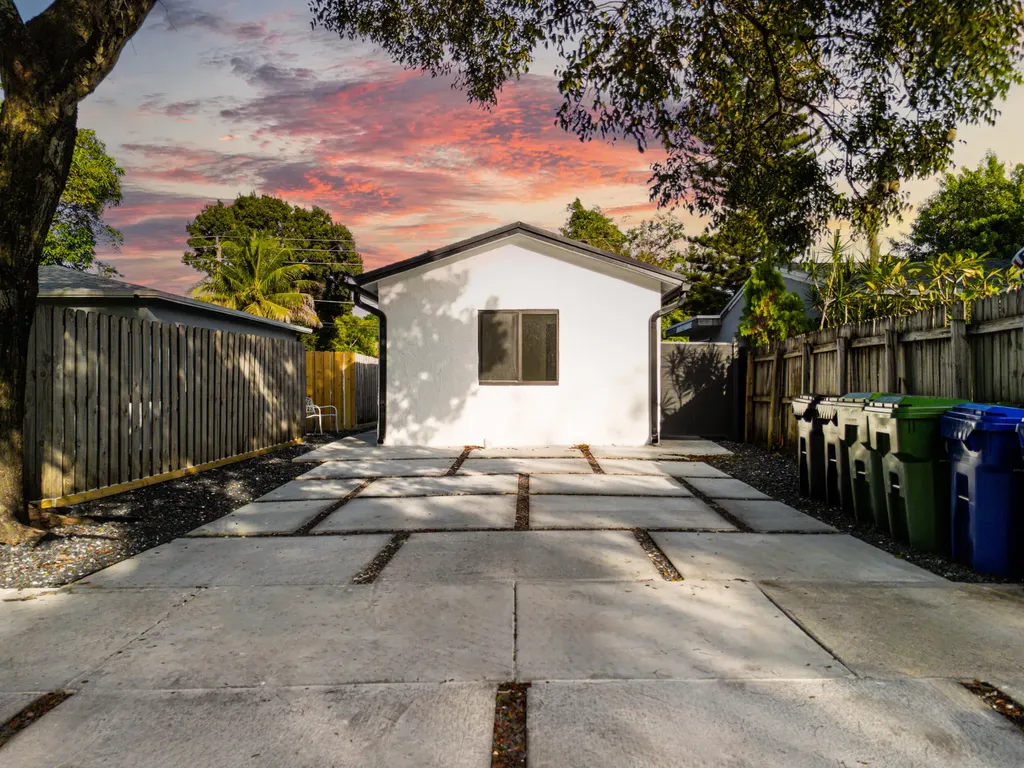 1126 NW 4th Avenue Fort Lauderdale FL 33311