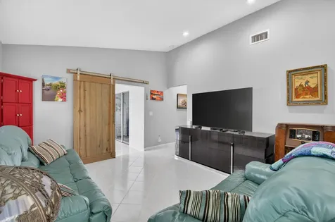 8188 Sweetbriar Way Boca Raton FL 33496