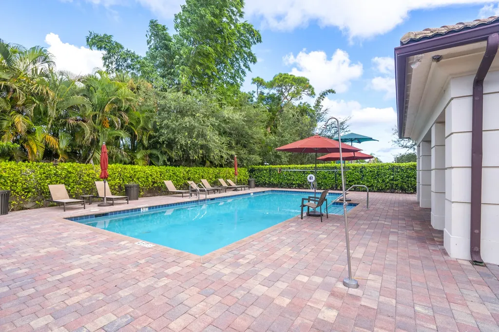 Palm Springs FL 33406