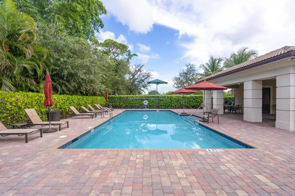 Palm Springs FL 33406