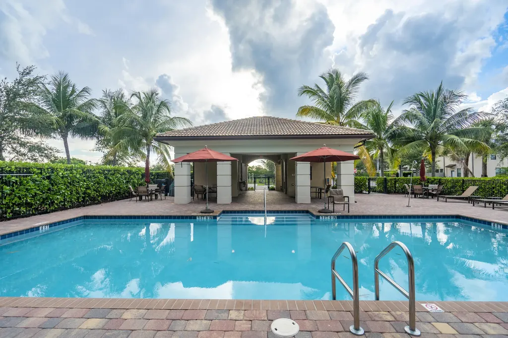 Palm Springs FL 33406