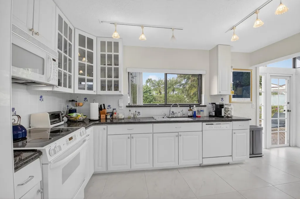 19629 Bay Cove Drive Boca Raton FL 33434