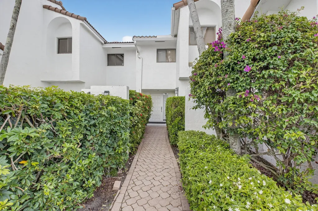 19629 Bay Cove Drive Boca Raton FL 33434