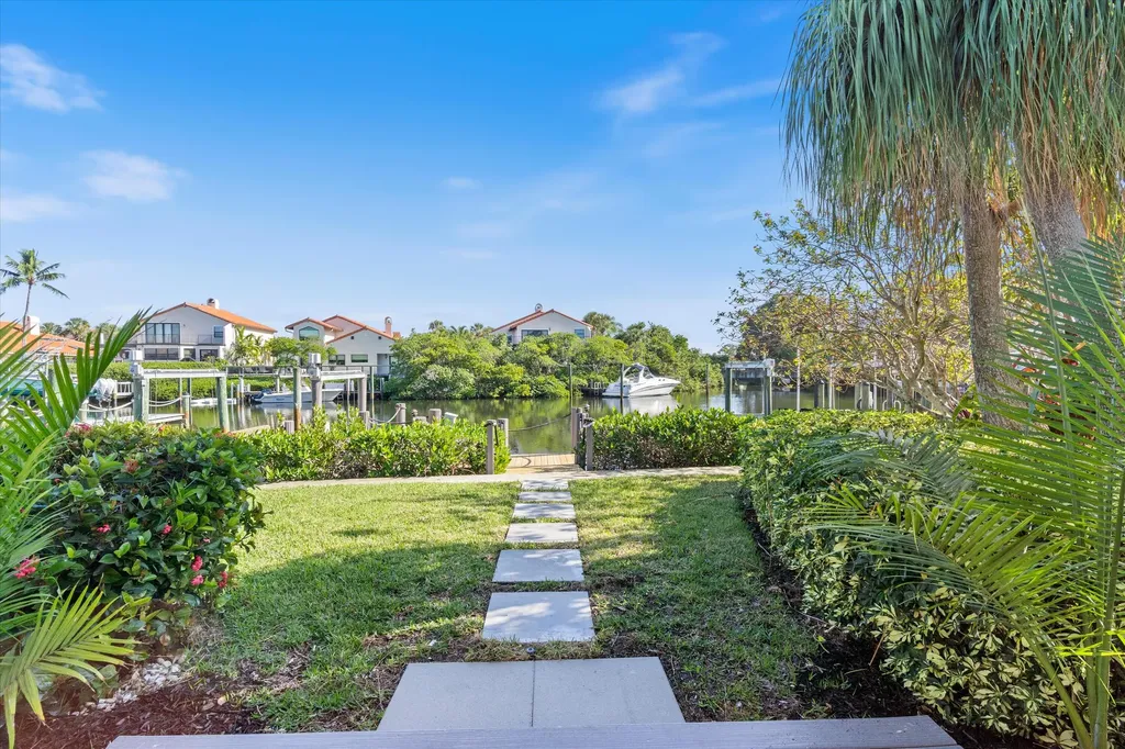 17036 Bay Street Jupiter FL 33477