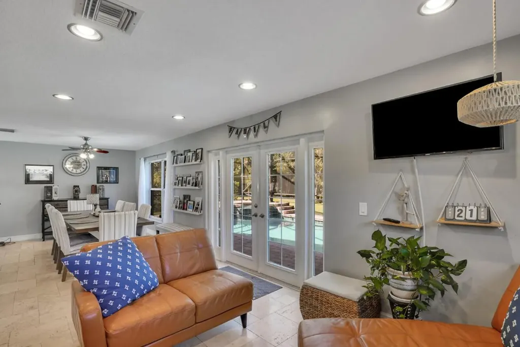 8599 Cypress Springs Road Lake Worth FL 33467