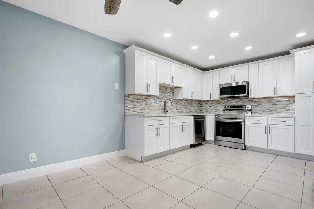 1740 NW 19th Terrace Delray Beach FL 33445
