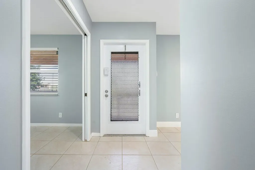 1740 NW 19th Terrace Delray Beach FL 33445