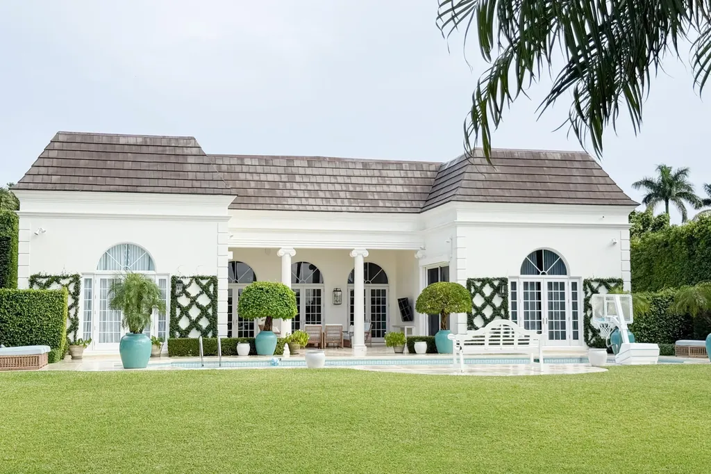 1494 N Lake Way Palm Beach FL 33480
