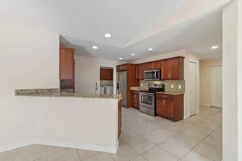 3 S Granada Lane Port St Lucie FL 34952