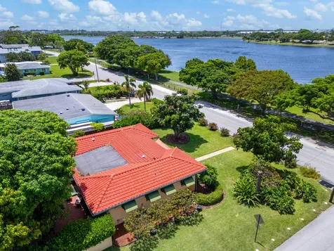 1802 Lake Osborne Drive Lake Worth Beach FL 33461