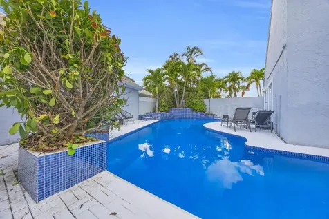 39 Dorchester Circle Palm Beach Gardens FL 33418